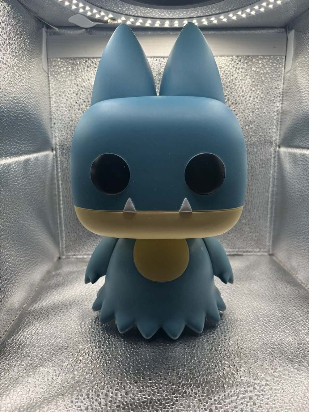 Funko POP! Games Pokémon Munchlax 10-Inch Vinyl Figure #885